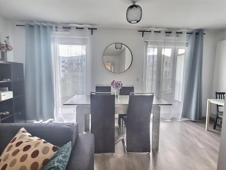 Superbe Appartement Avec 2 Balcons - Vue Sur La Cathedrale Environ 15 Min En Tram Strazburg Dış mekan fotoğraf